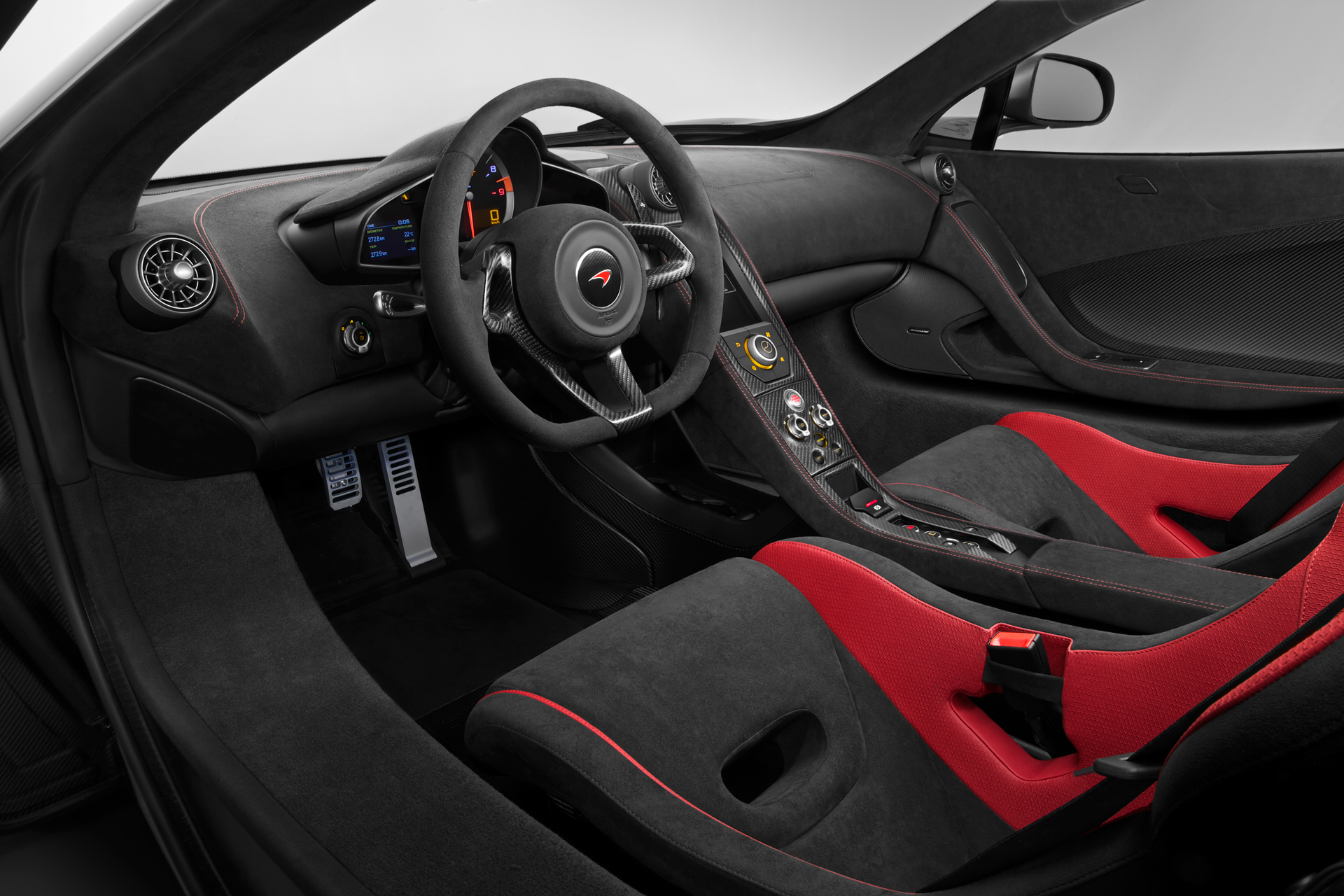 McLaren 675LT - volant intérieur