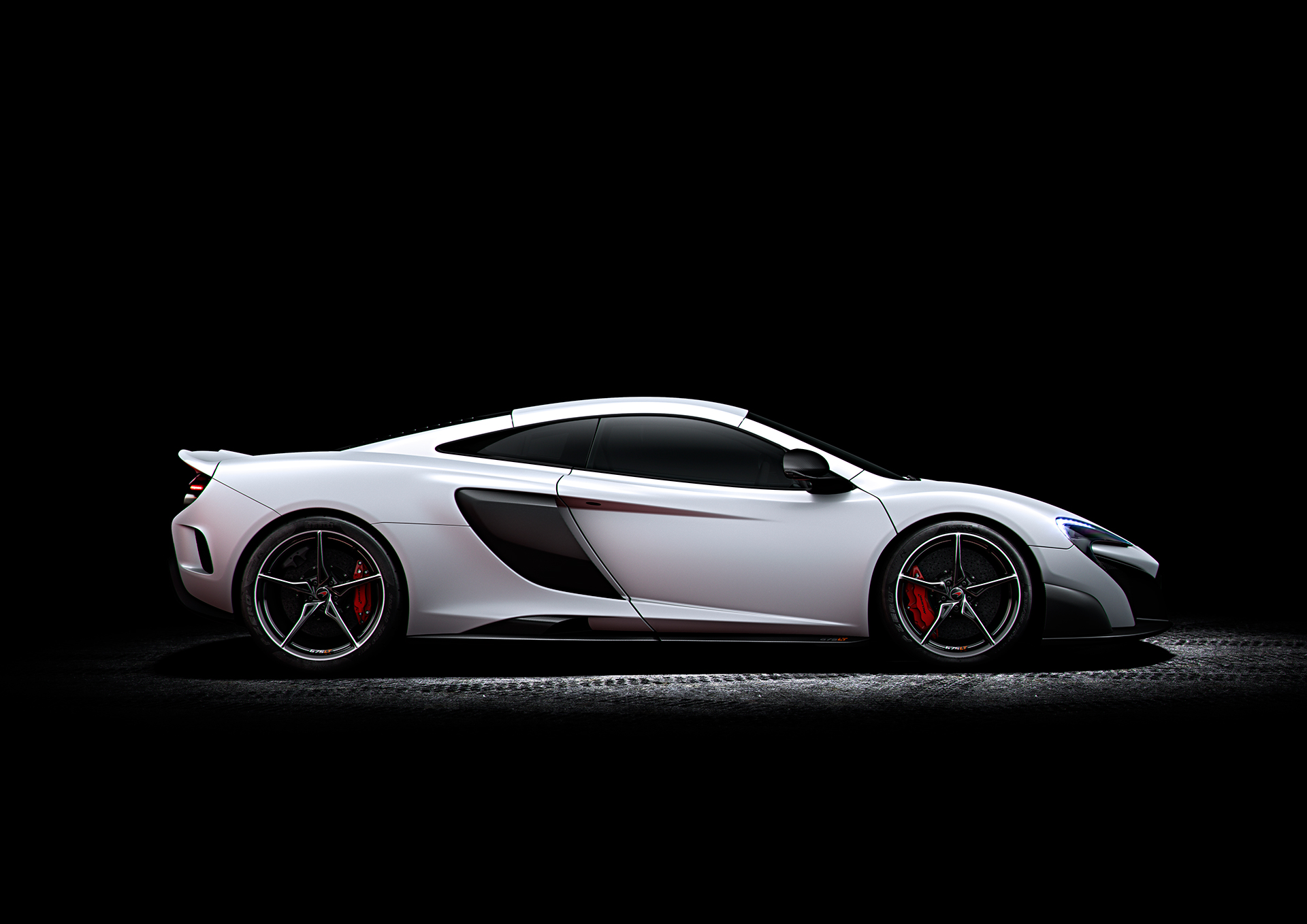 McLaren 675LT - profil