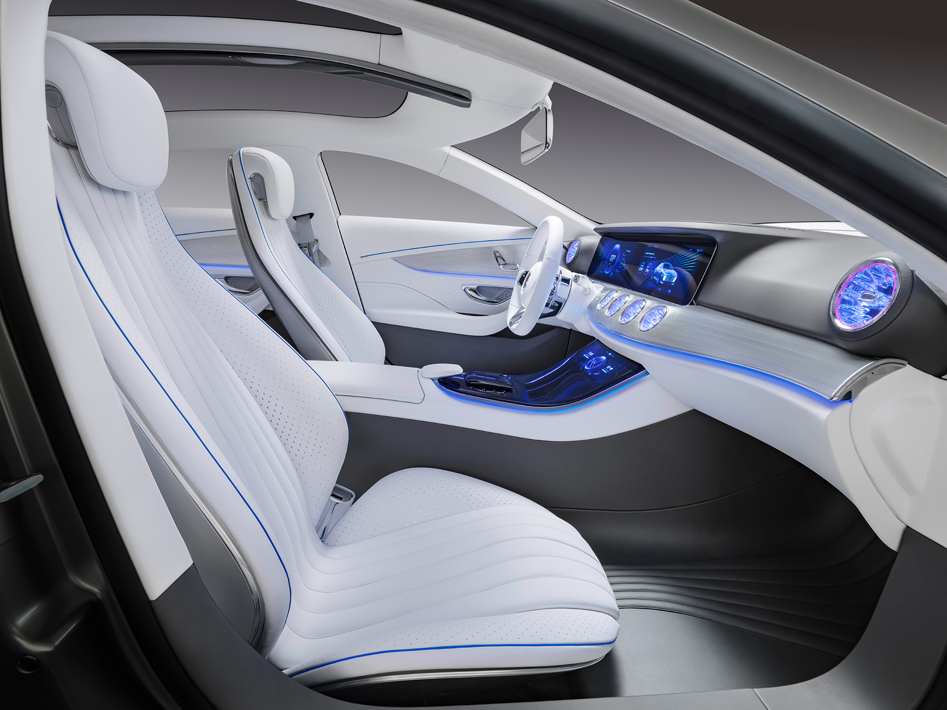 Mercedes-Benz Concept IAA - interior / intérieur