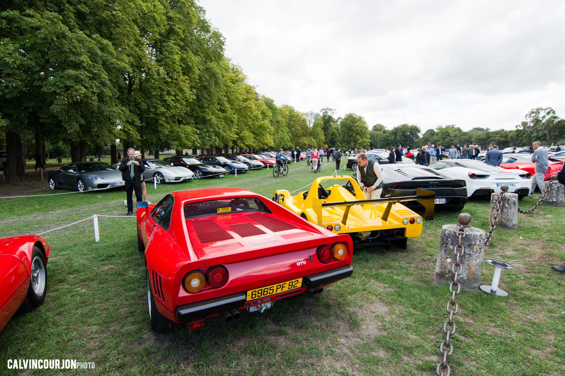 parking Ferrari - Chantilly 2015 – photo Calvin Courjon