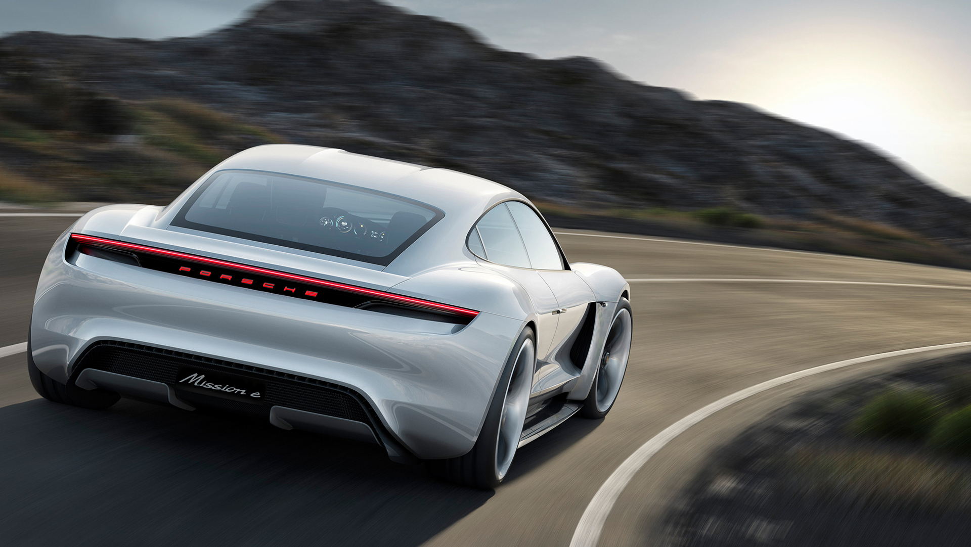 Porsche Mission E concept - rear / arrière