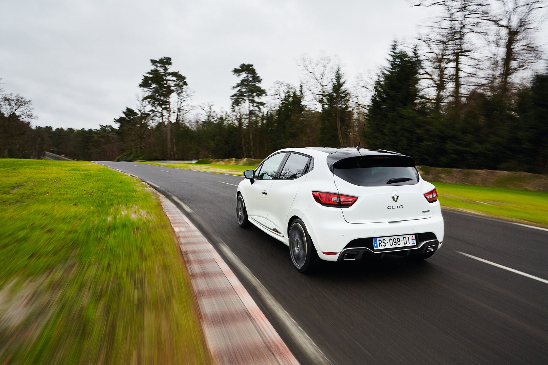 Renault Clio 4 R.S. 220 Trophy - 2015 - sur circuit / on track