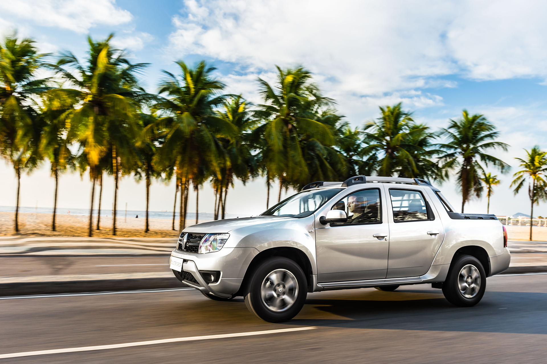 Renault Duster Oroch Pickup - side-face / profil