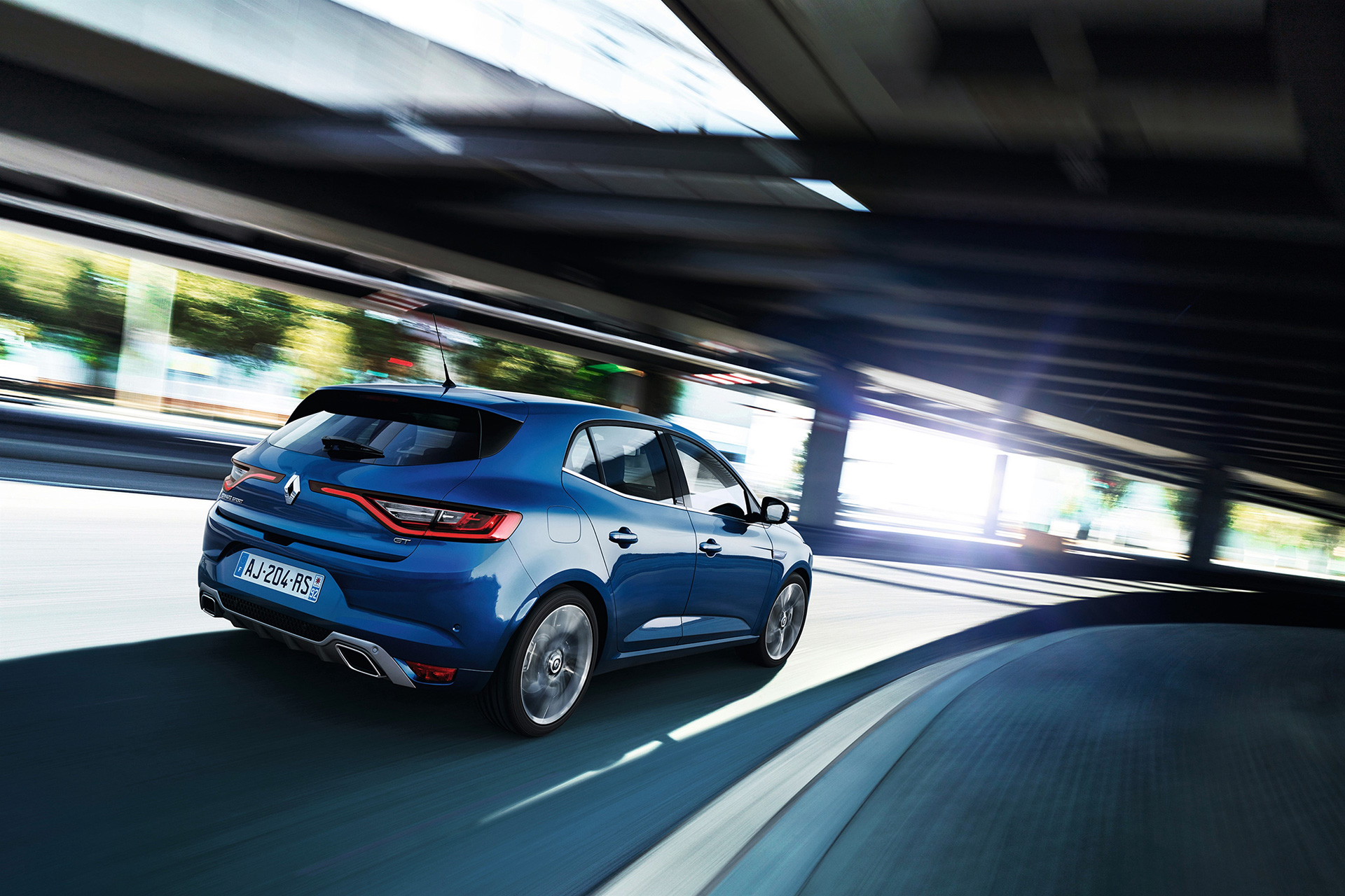 Renault Mégane 4 - rear side-face / profil arrière