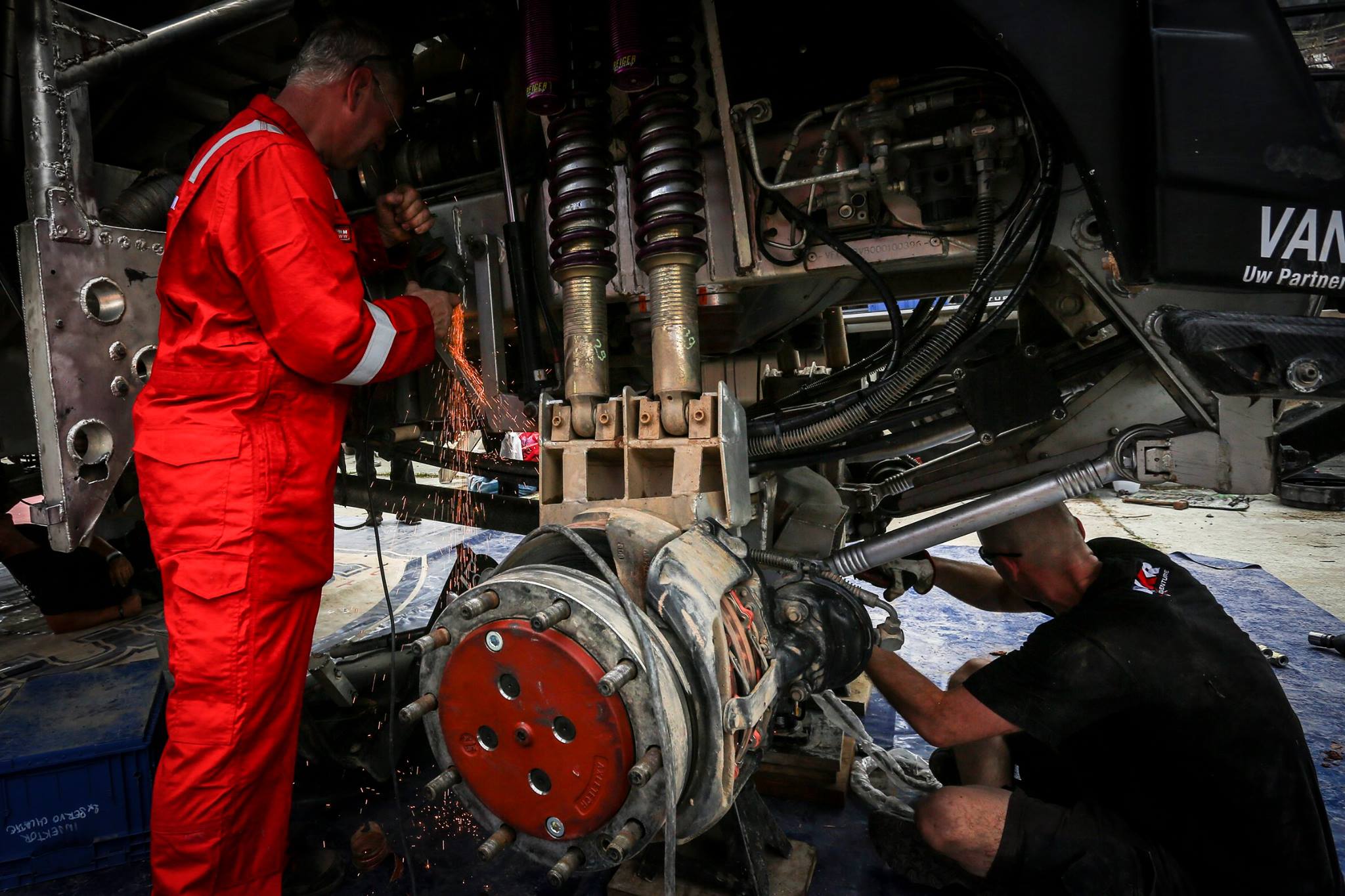 team work - Dakar 2016 - photo by A Lavadinho - A Vialatte