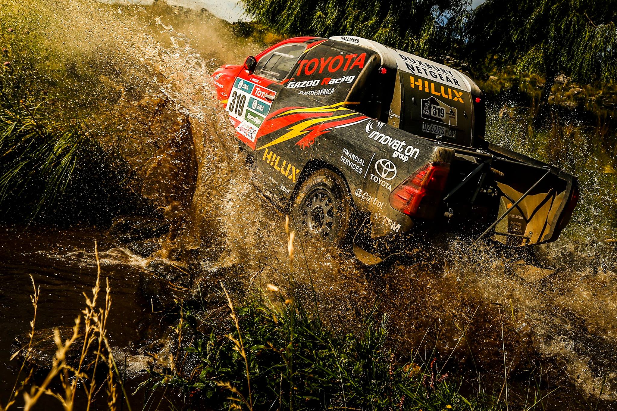 wet road - Dakar 2016 - photo by A Lavadinho - A Vialatte